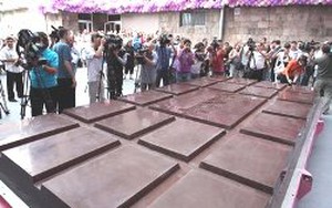 Thanh chocolate lớn nhất thế giới